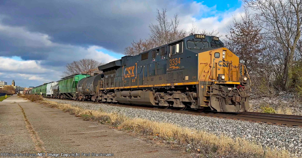 CSX 3334 leads another M369.